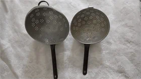 2 מסננות ישנות