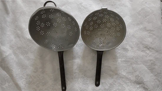 2 מסננות ישנות