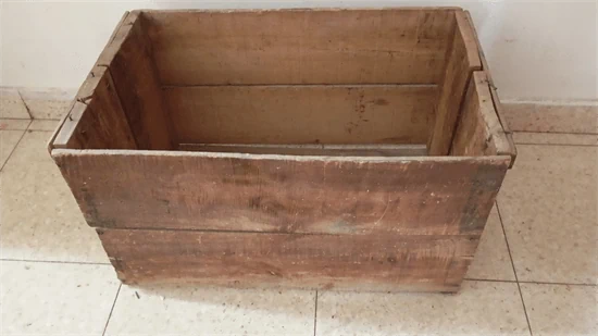 ארגז ישן מעץ